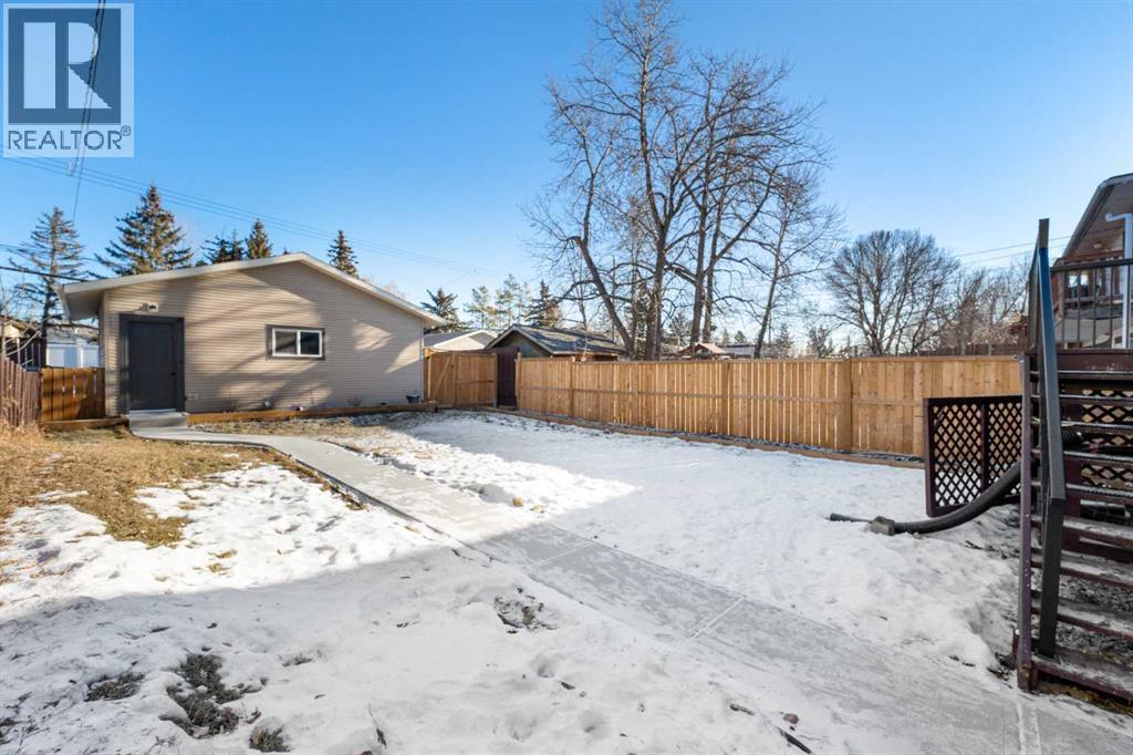 4608 70 Street NW, Calgary, Alberta  T3B 2K6 - Photo 41 - A2329505
