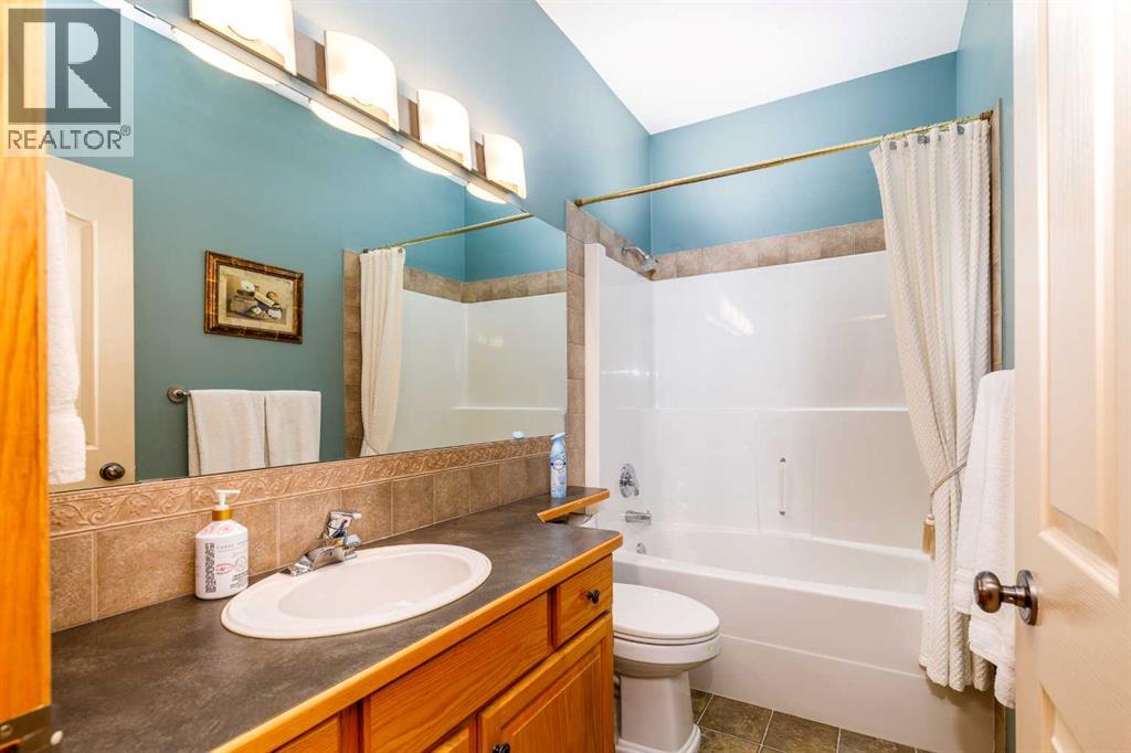 111 Adams Close, Red Deer, Alberta  T4R 3C7 - Photo 10 - A2328700