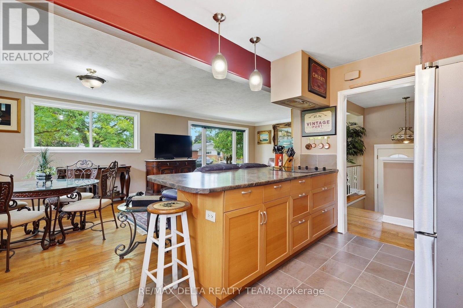 2162 Rushton Road, Ottawa, Ontario  K2A 1N7 - Photo 4 - X13639966