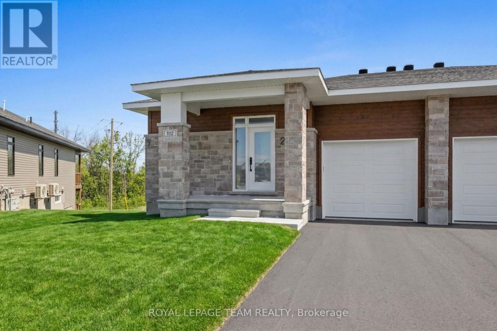 2 - 1098 MOORE STREET, Brockville, Ontario
