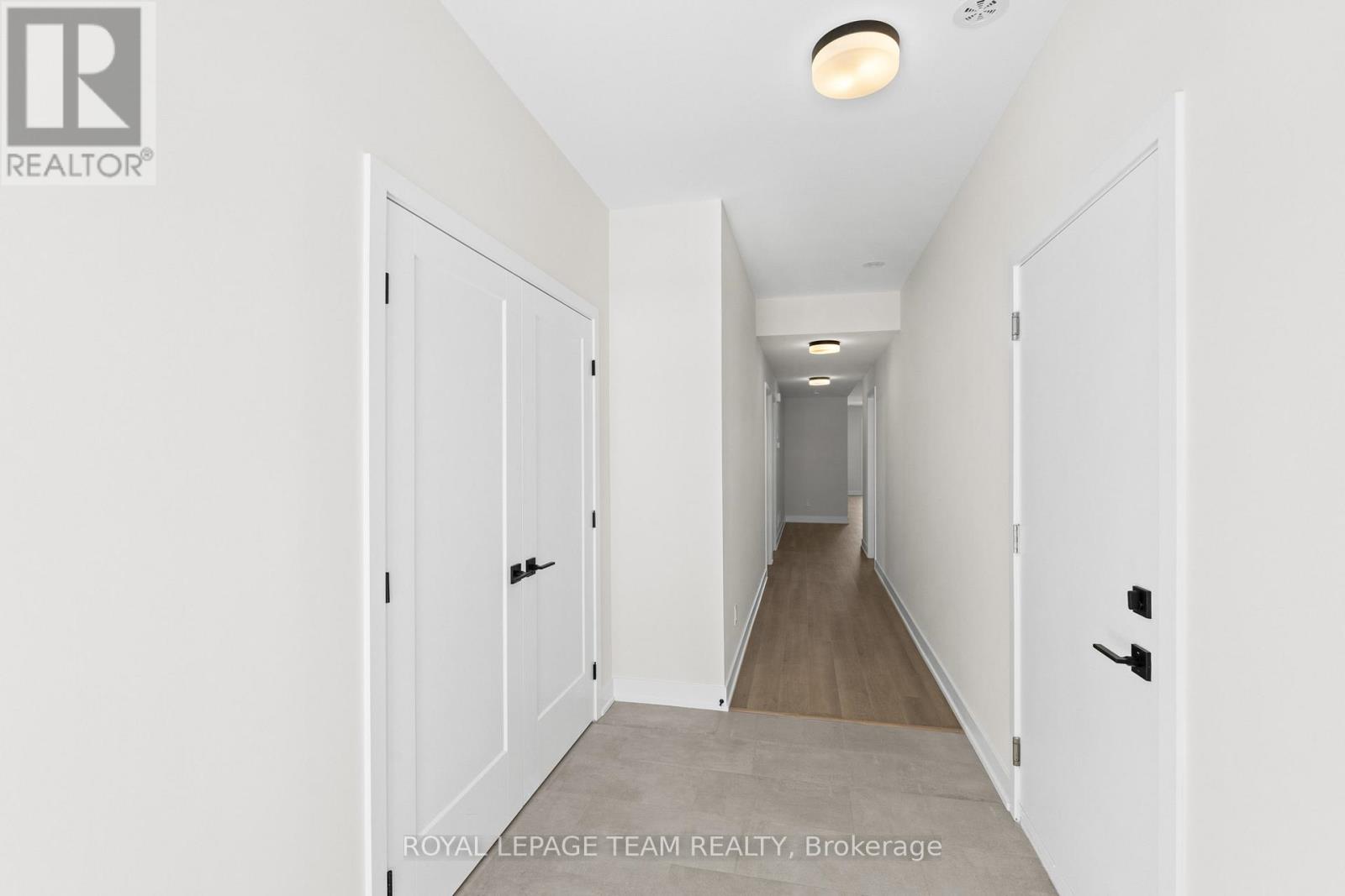 2 - 1098 Moore Street, Brockville, Ontario  K6V 7N1 - Photo 2 - X13640010