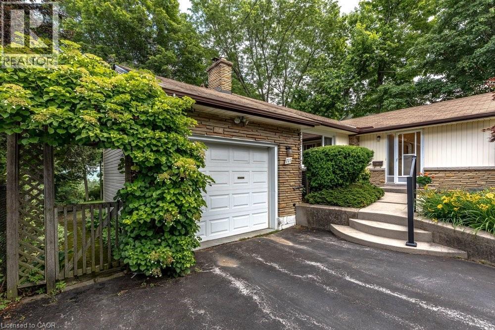 803 Montgomery Drive, Ancaster, Ontario  L9G 3H6 - Photo 2 - 40843964