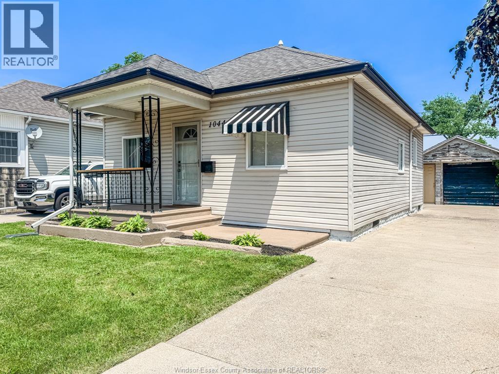 MLS# 26018809: 1044 Reedmere ROAD, Windsor, Canada