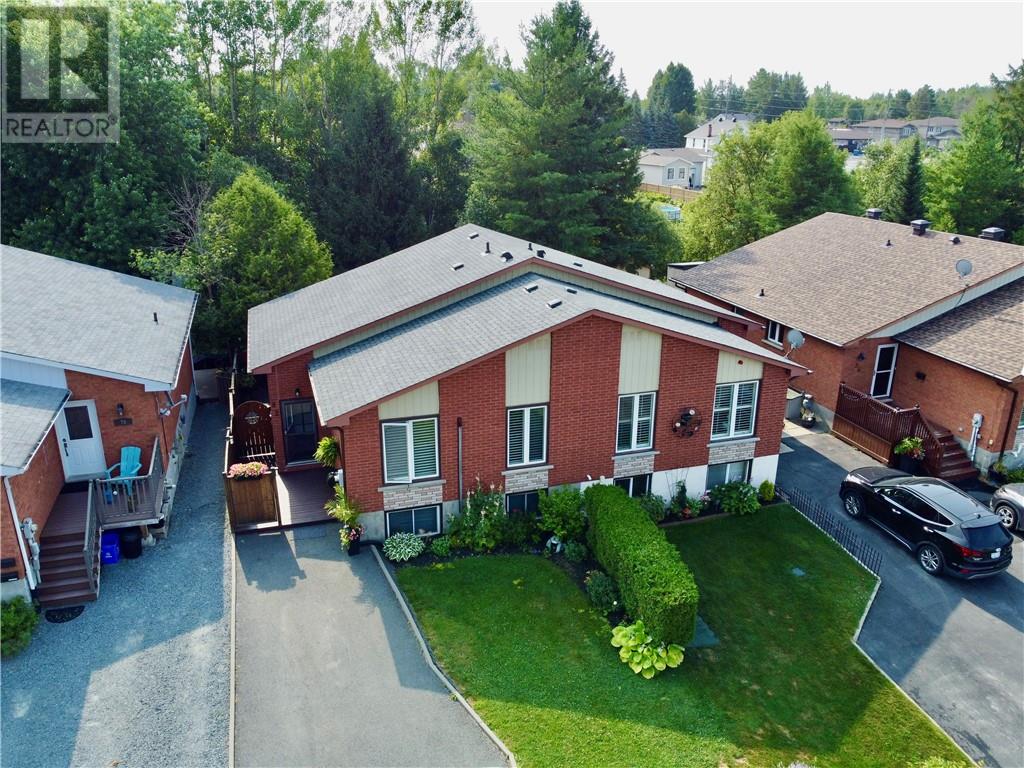 82 Cherrywood Crescent, Greater Sudbury, Ontario  P3B 3Z8 - Photo 1 - 2129584