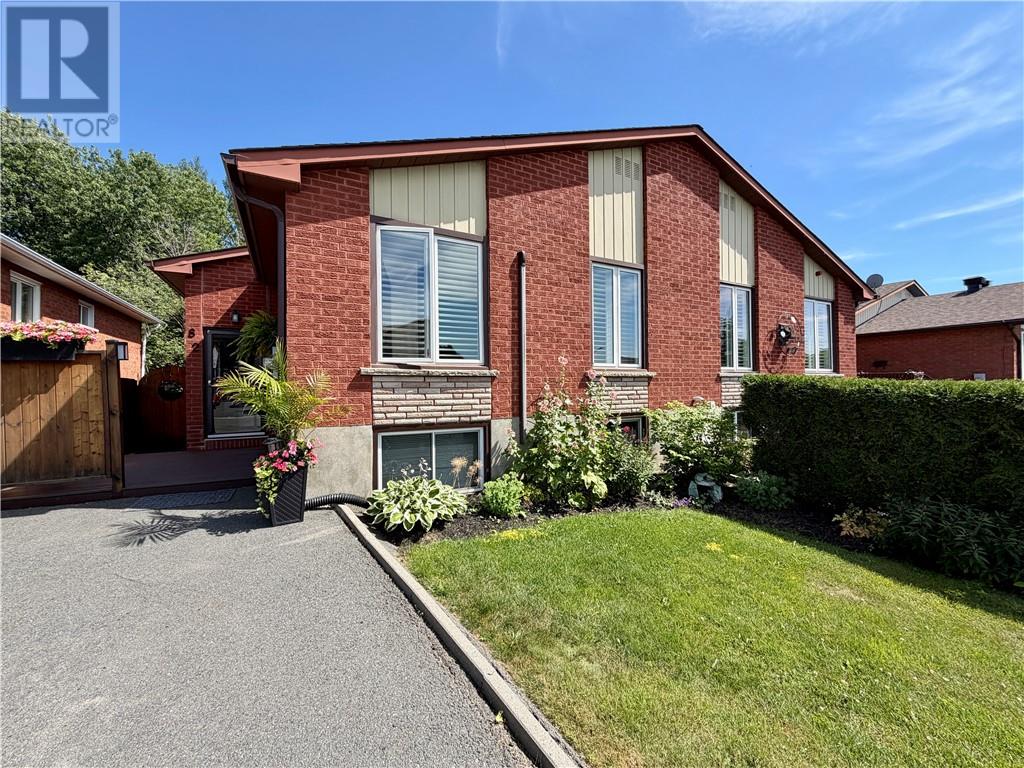 82 Cherrywood Crescent, Greater Sudbury, Ontario  P3B 3Z8 - Photo 3 - 2129584
