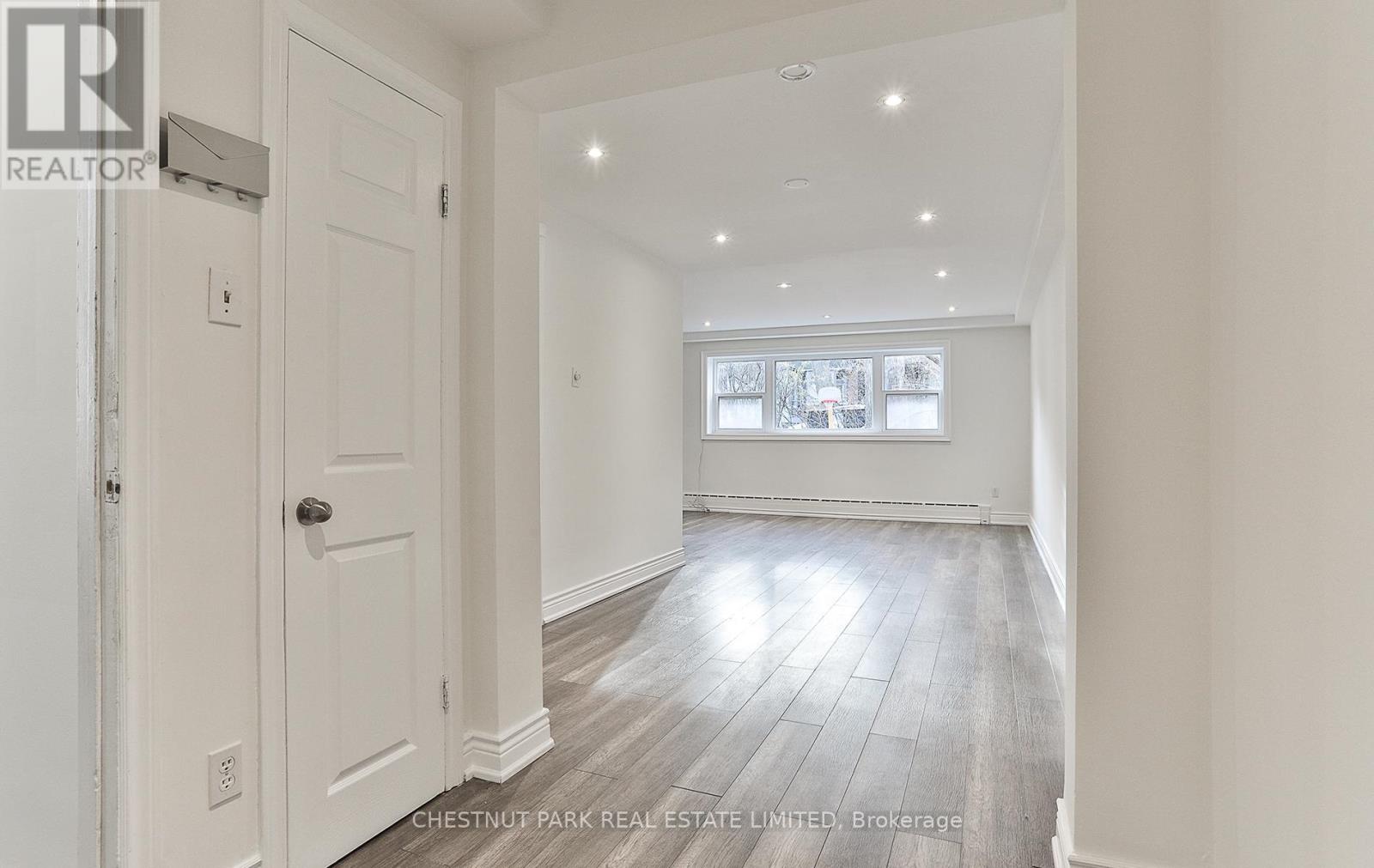 1 - 76 Walmsley Boulevard, Toronto, Ontario  M4V 1X6 - Photo 2 - C13639986