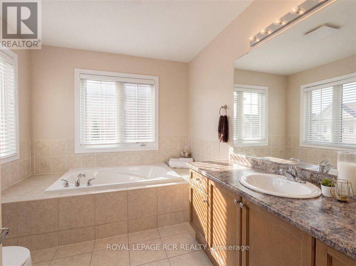 4 Gamble Drive, Ajax, Ontario  L1Z 0H2 - Photo 17 - E13639738