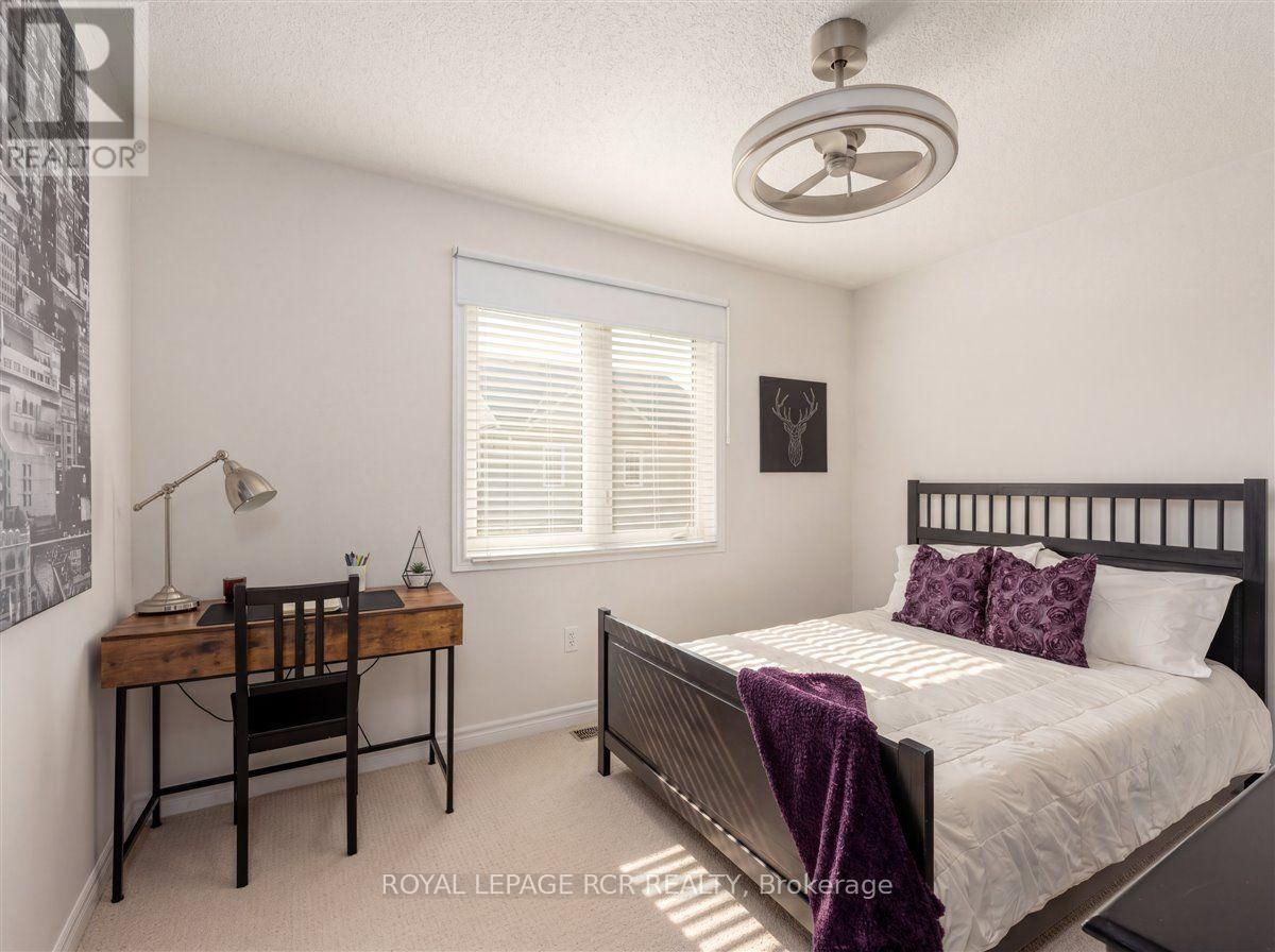4 Gamble Drive, Ajax, Ontario  L1Z 0H2 - Photo 18 - E13639738