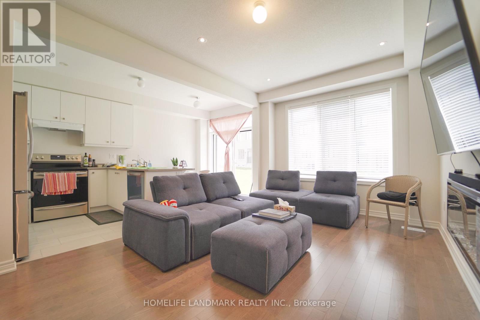 36 Thelma Drive, Whitby, Ontario  L1P 0N3 - Photo 11 - E13639758