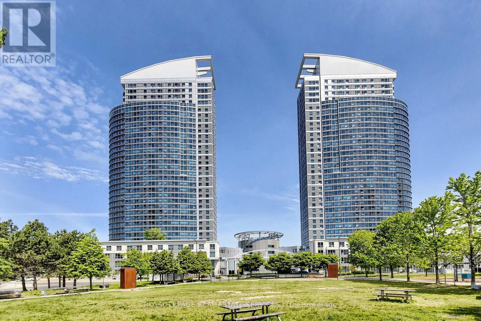 3503 - 38 LEE CENTRE DRIVE, Toronto, Ontario