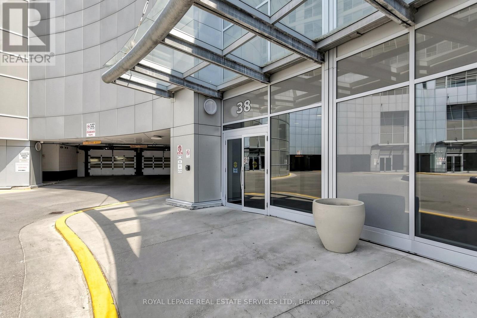 3503 - 38 Lee Centre Drive, Toronto, Ontario  M1H 3J7 - Photo 4 - E13639790