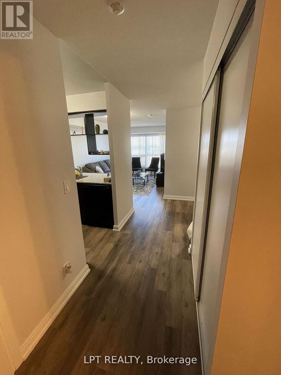 812 - 181 Village Green Square, Toronto, Ontario  M1S 0K6 - Photo 8 - E13639794