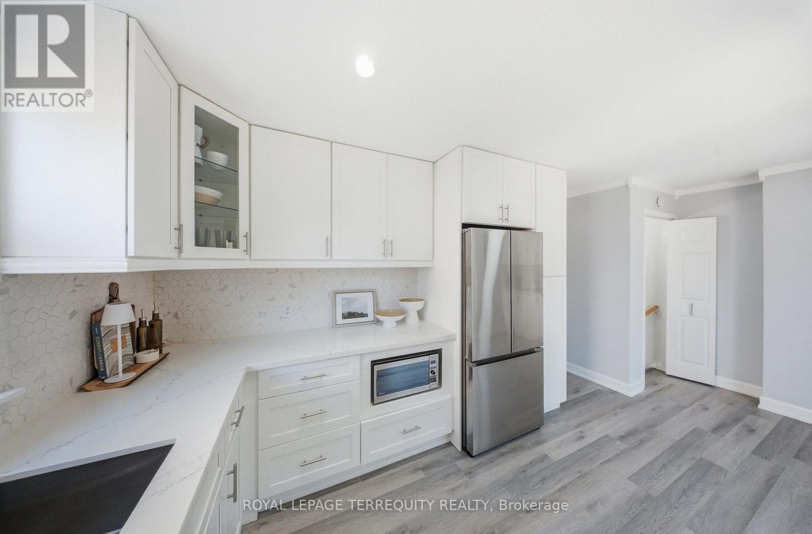 362 Durham Court, Oshawa, Ontario  L1J 1W9 - Photo 13 - E13639918