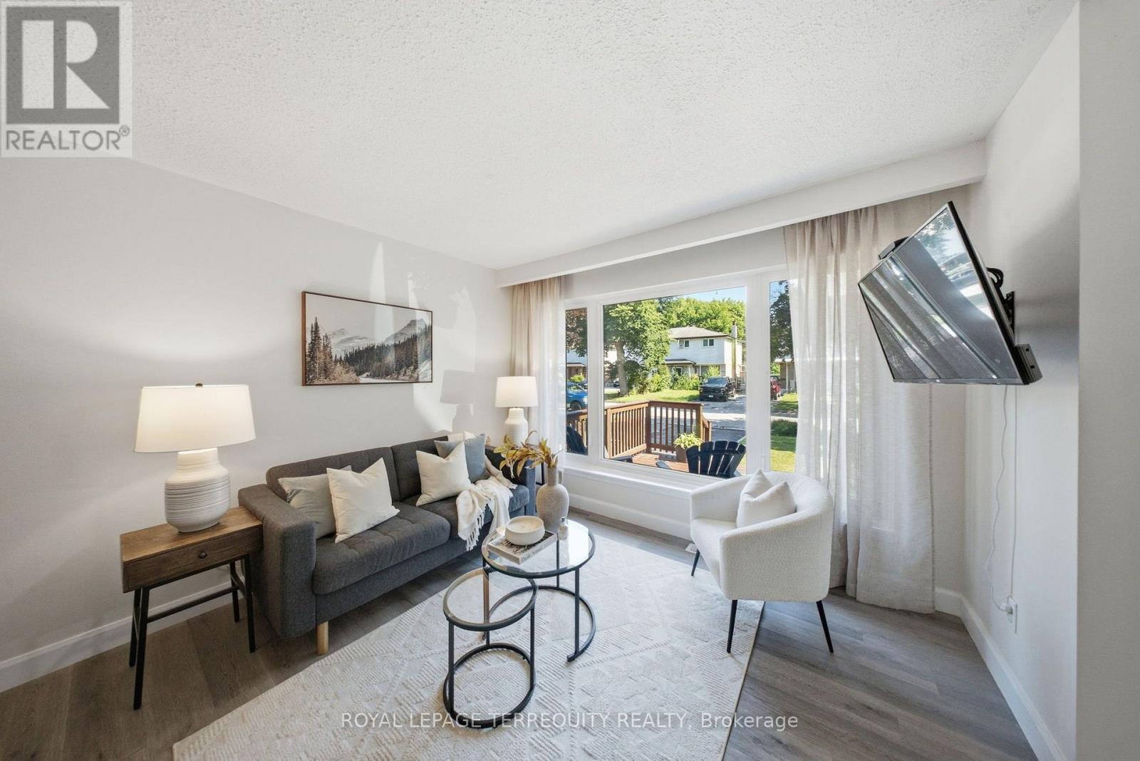 362 Durham Court, Oshawa, Ontario  L1J 1W9 - Photo 8 - E13639918