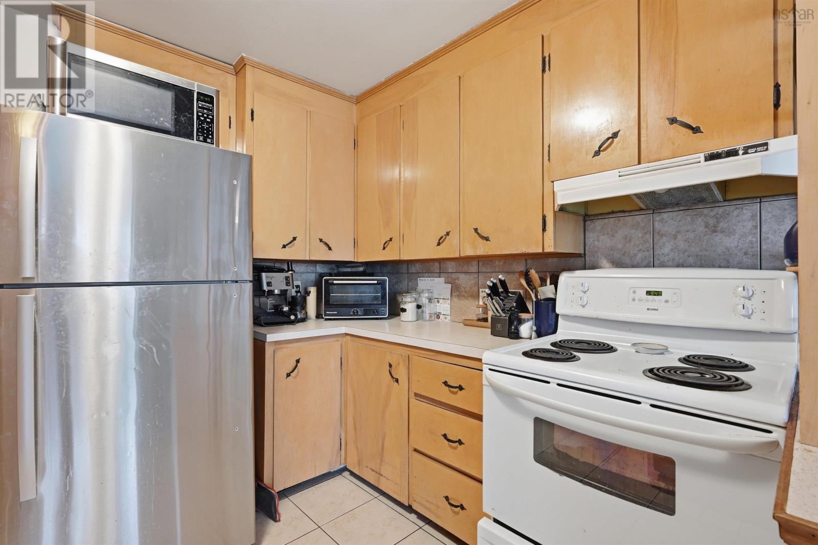 6384 Almon Street, Halifax, Nova Scotia  B3L 1V5 - Photo 17 - 202614668