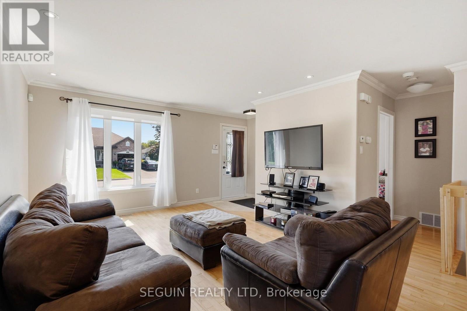410 Marc Andre Street, Hawkesbury, Ontario  K6A 0A5 - Photo 5 - X13639824