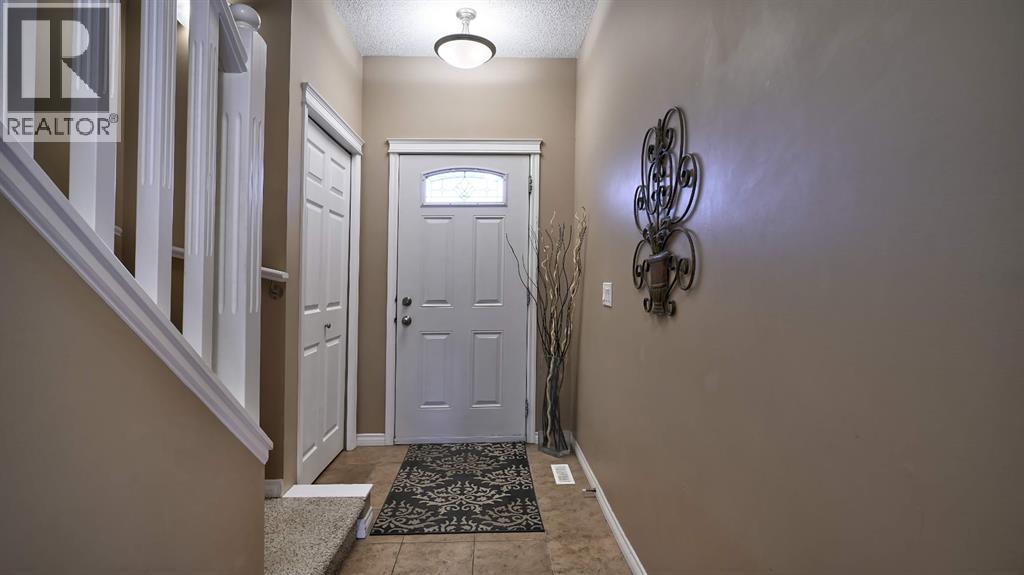 805, 620 Luxstone Landing SW, Airdrie, Alberta  T4B 0B6 - Photo 4 - A2300918