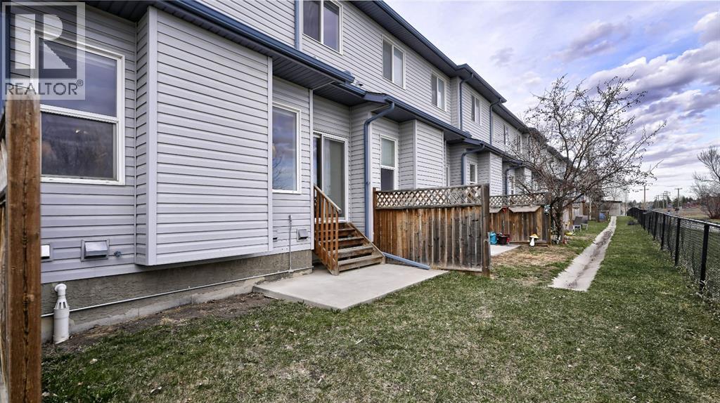 805, 620 Luxstone Landing SW, Airdrie, Alberta  T4B 0B6 - Photo 37 - A2300918