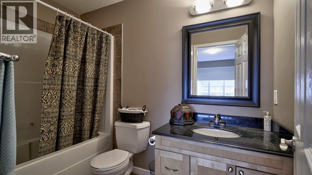 805, 620 Luxstone Landing SW, Airdrie, Alberta  T4B 0B6 - Photo 22 - A2300918