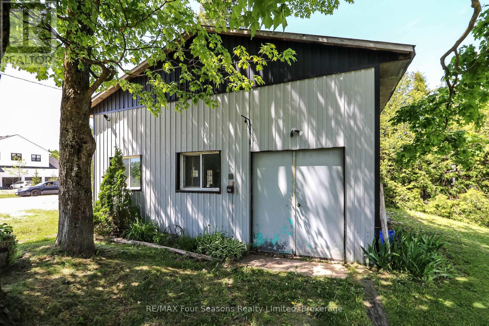 595365 4th Line, Blue Mountains, Ontario  N0H 2E0 - Photo 4 - X13639720