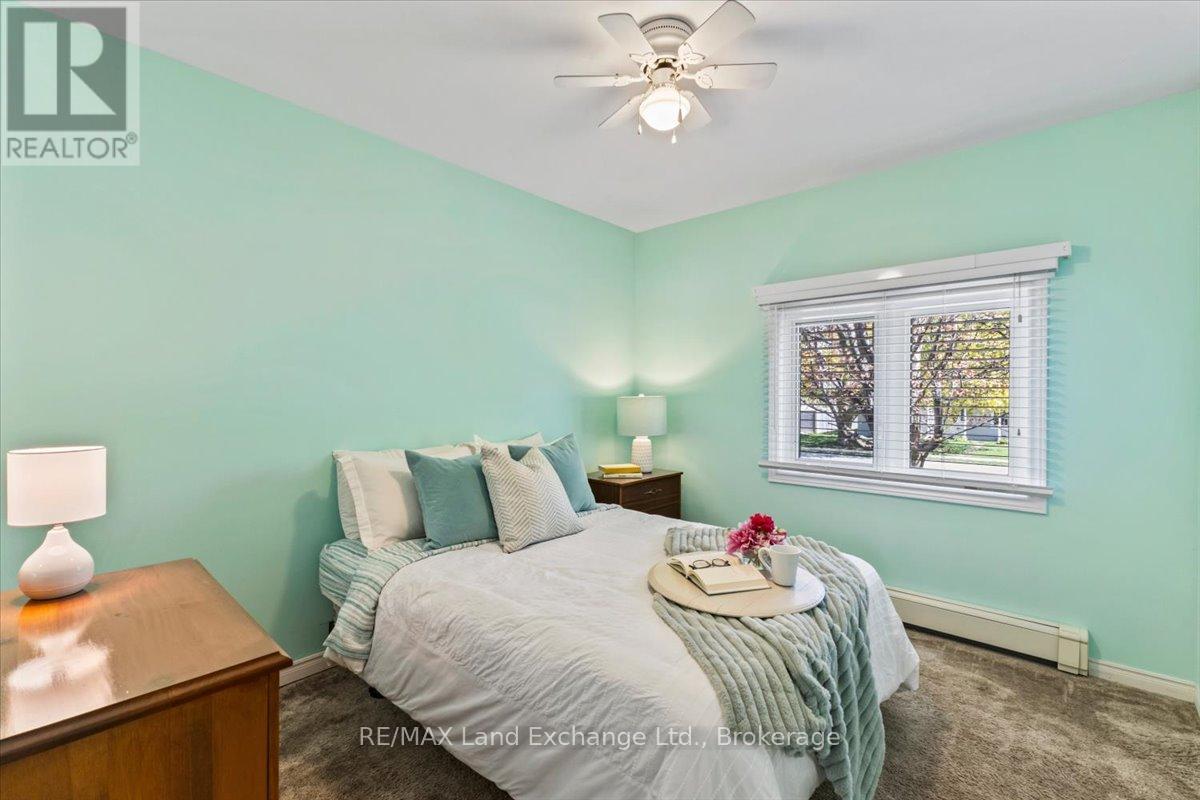 542 Green Street, Saugeen Shores, Ontario  N0H 2C0 - Photo 12 - X13639804