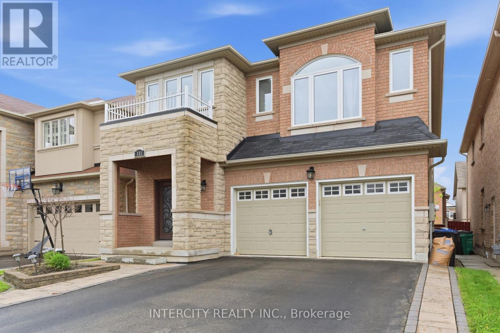 111 Fandango Drive, Brampton, Ontario  L6X 0P8 - Photo 3 - W13573246