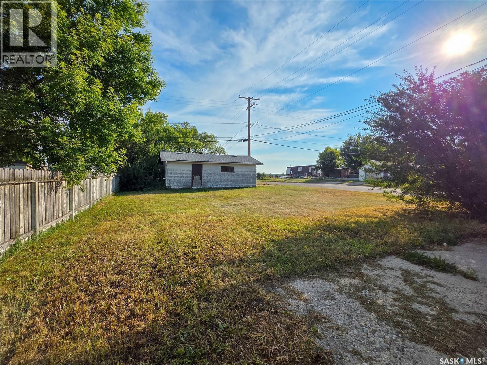 379 2nd Avenue W, Melville, Saskatchewan  S0A 2P0 - Photo 3 - SK044437