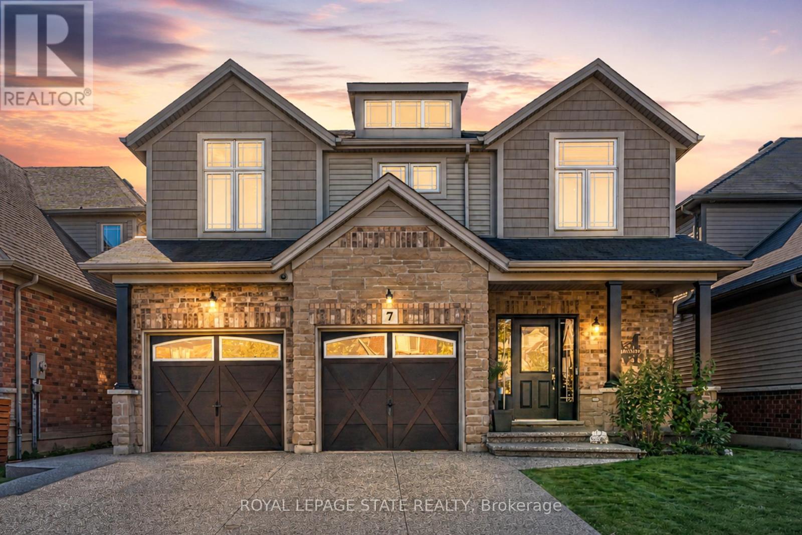 7 KINSMAN DRIVE, Hamilton, Ontario