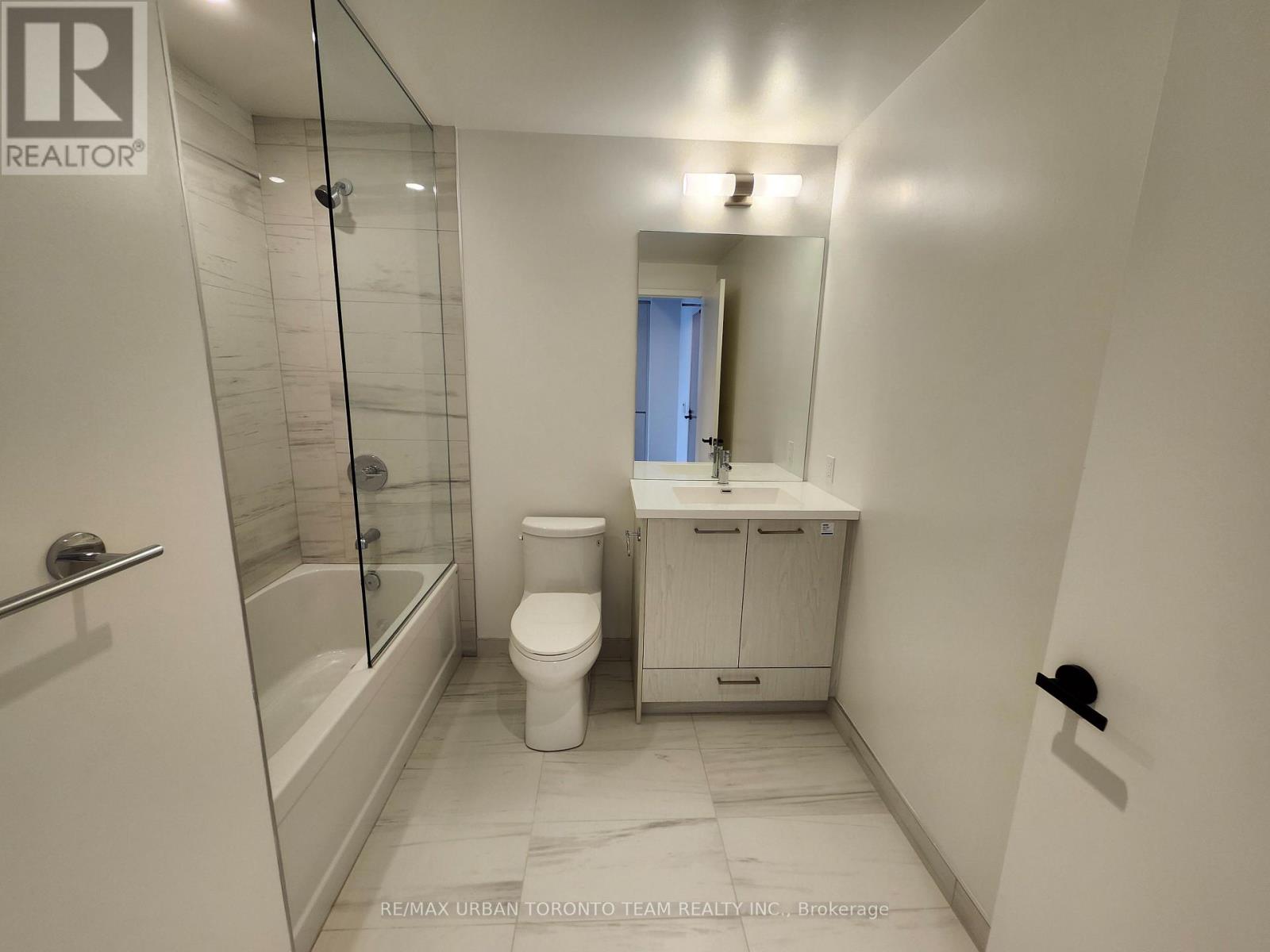2511 - 28 Interchange Way, Vaughan (Vaughan Corporate Centre), Ontario  L4K 0P8 - Photo 12 - N13639724
