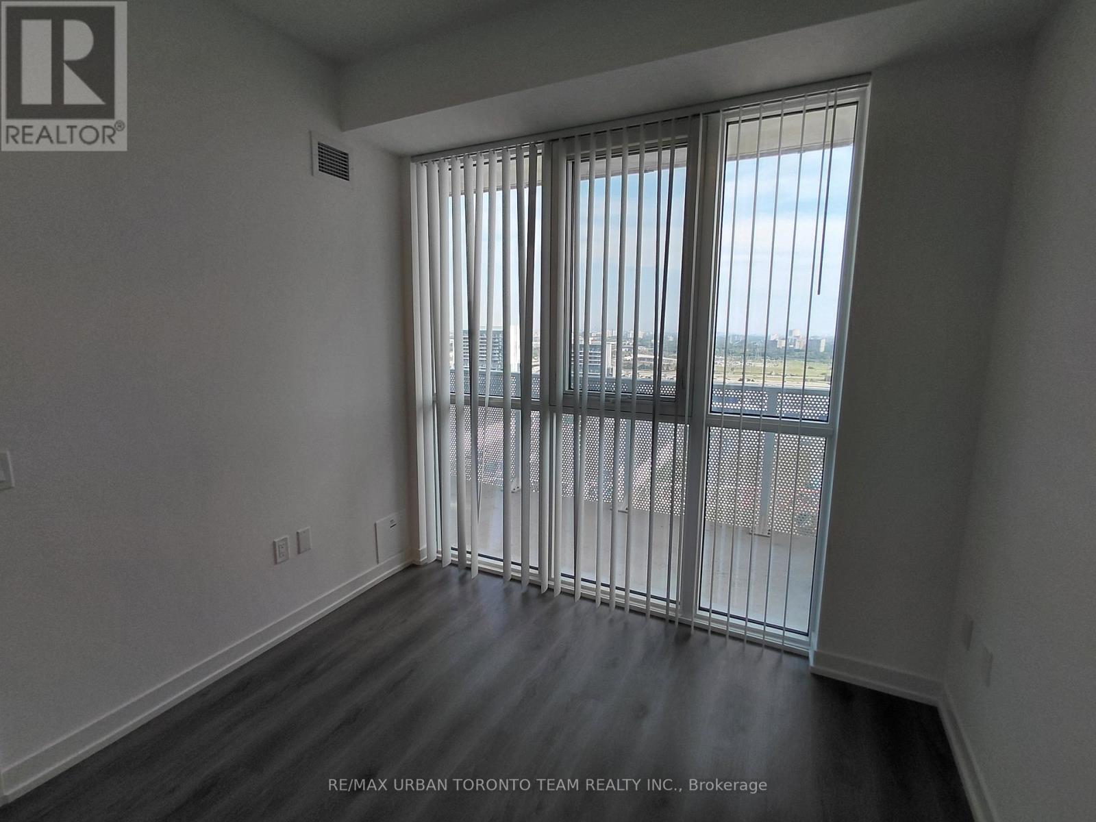 2511 - 28 Interchange Way, Vaughan (Vaughan Corporate Centre), Ontario  L4K 0P8 - Photo 9 - N13639724
