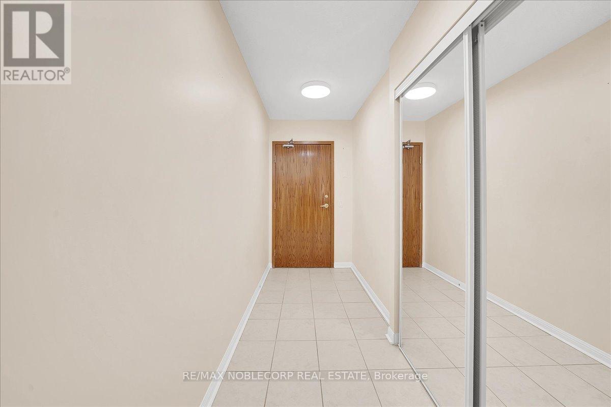 111 - 2502 Rutherford Road, Vaughan (Maple), Ontario  L4K 5N6 - Photo 12 - N13639846