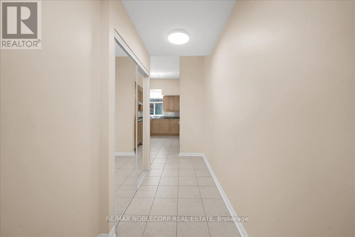 111 - 2502 Rutherford Road, Vaughan (Maple), Ontario  L4K 5N6 - Photo 13 - N13639846