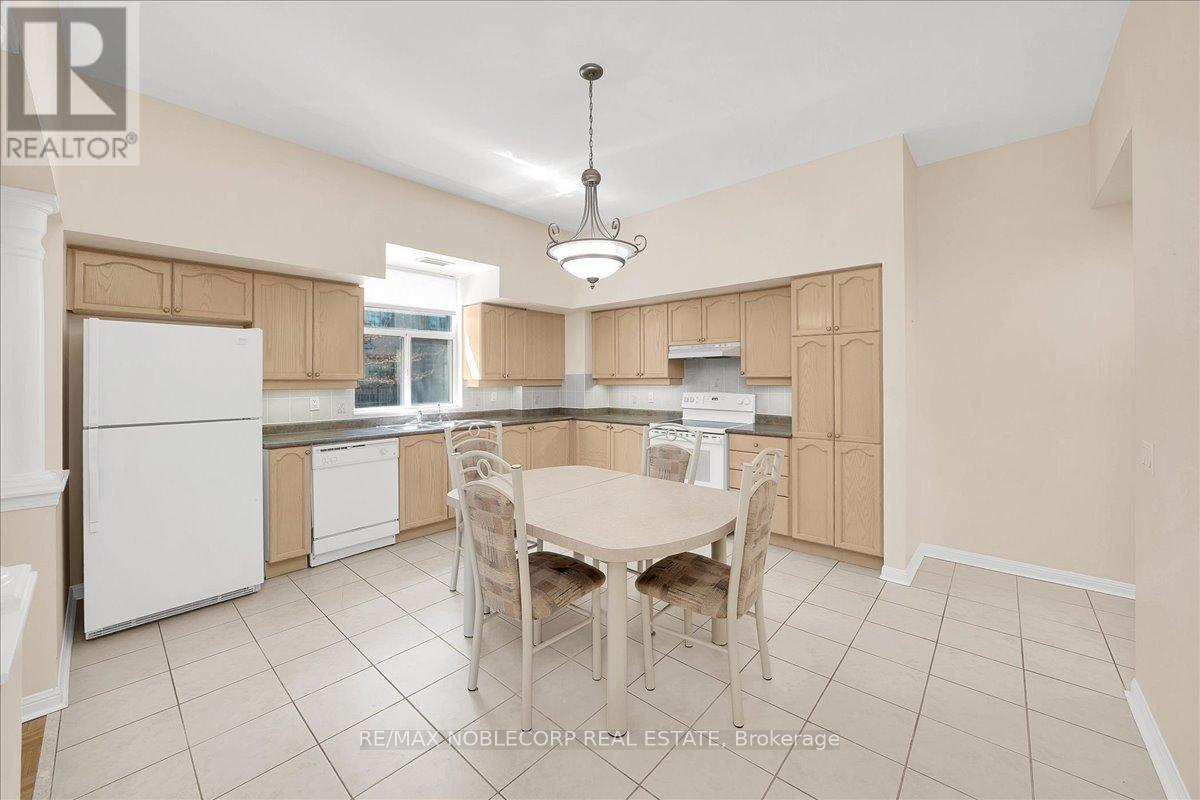 111 - 2502 Rutherford Road, Vaughan (Maple), Ontario  L4K 5N6 - Photo 15 - N13639846