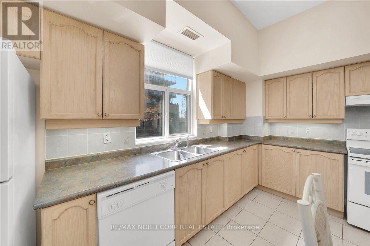 111 - 2502 Rutherford Road, Vaughan (Maple), Ontario  L4K 5N6 - Photo 17 - N13639846