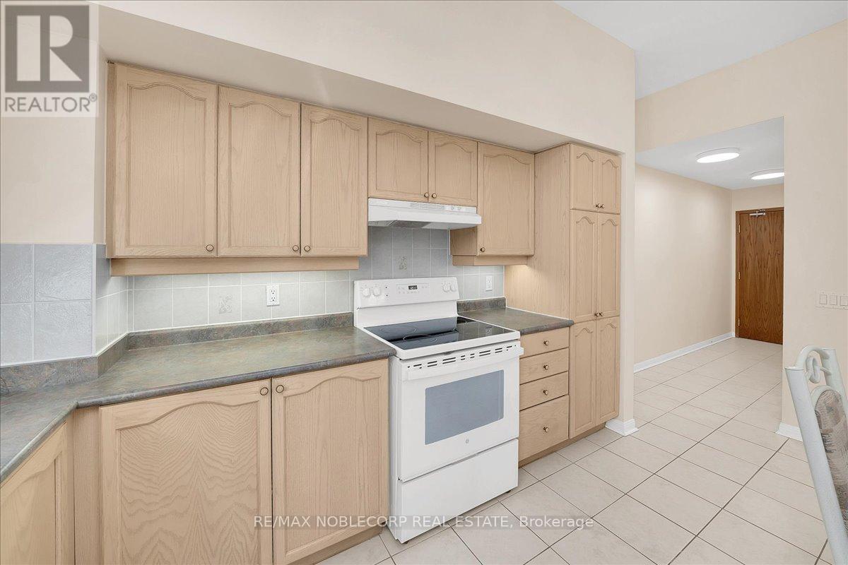 111 - 2502 Rutherford Road, Vaughan (Maple), Ontario  L4K 5N6 - Photo 19 - N13639846