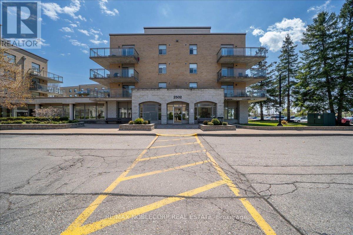 111 - 2502 Rutherford Road, Vaughan (Maple), Ontario  L4K 5N6 - Photo 9 - N13639846