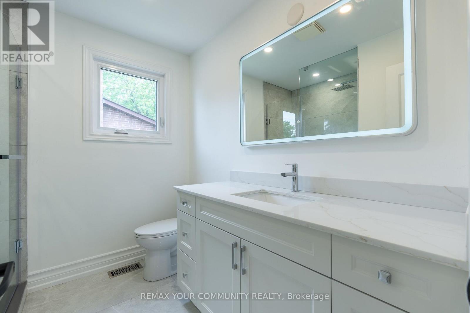 27 Houseman Crescent, Richmond Hill (North Richvale), Ontario  L4C 7S3 - Photo 33 - N13639892