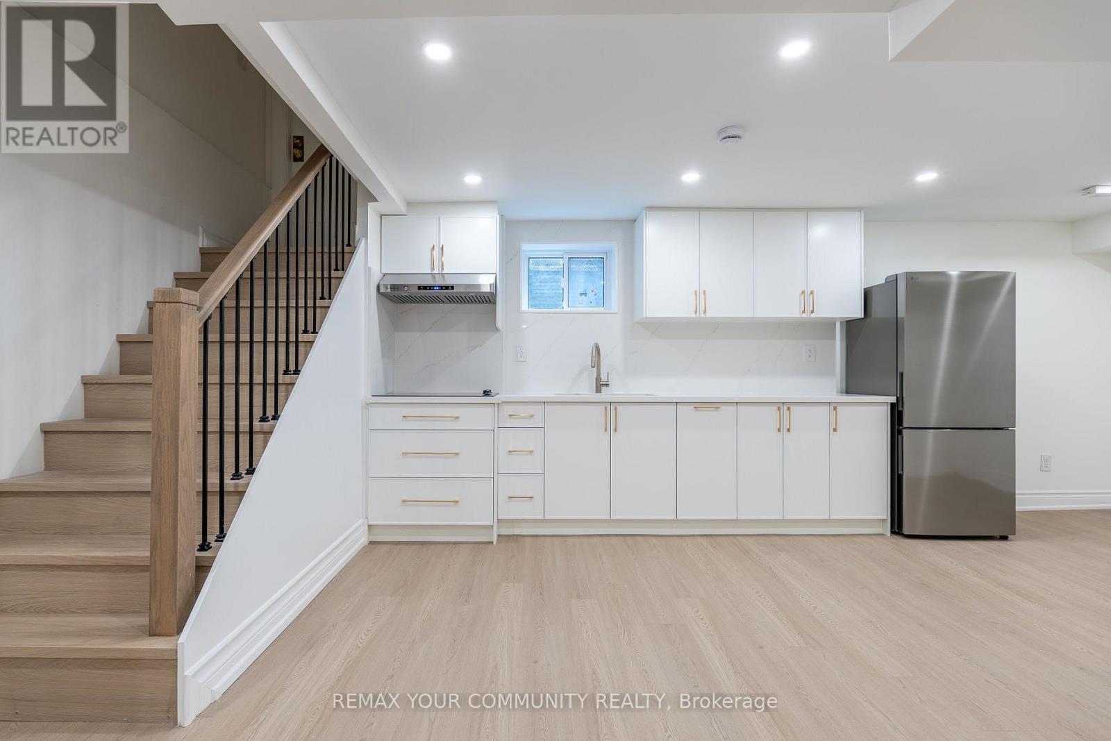 27 Houseman Crescent, Richmond Hill (North Richvale), Ontario  L4C 7S3 - Photo 35 - N13639892