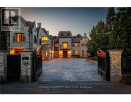 144 LAKE DRIVE E, Georgina, Ontario