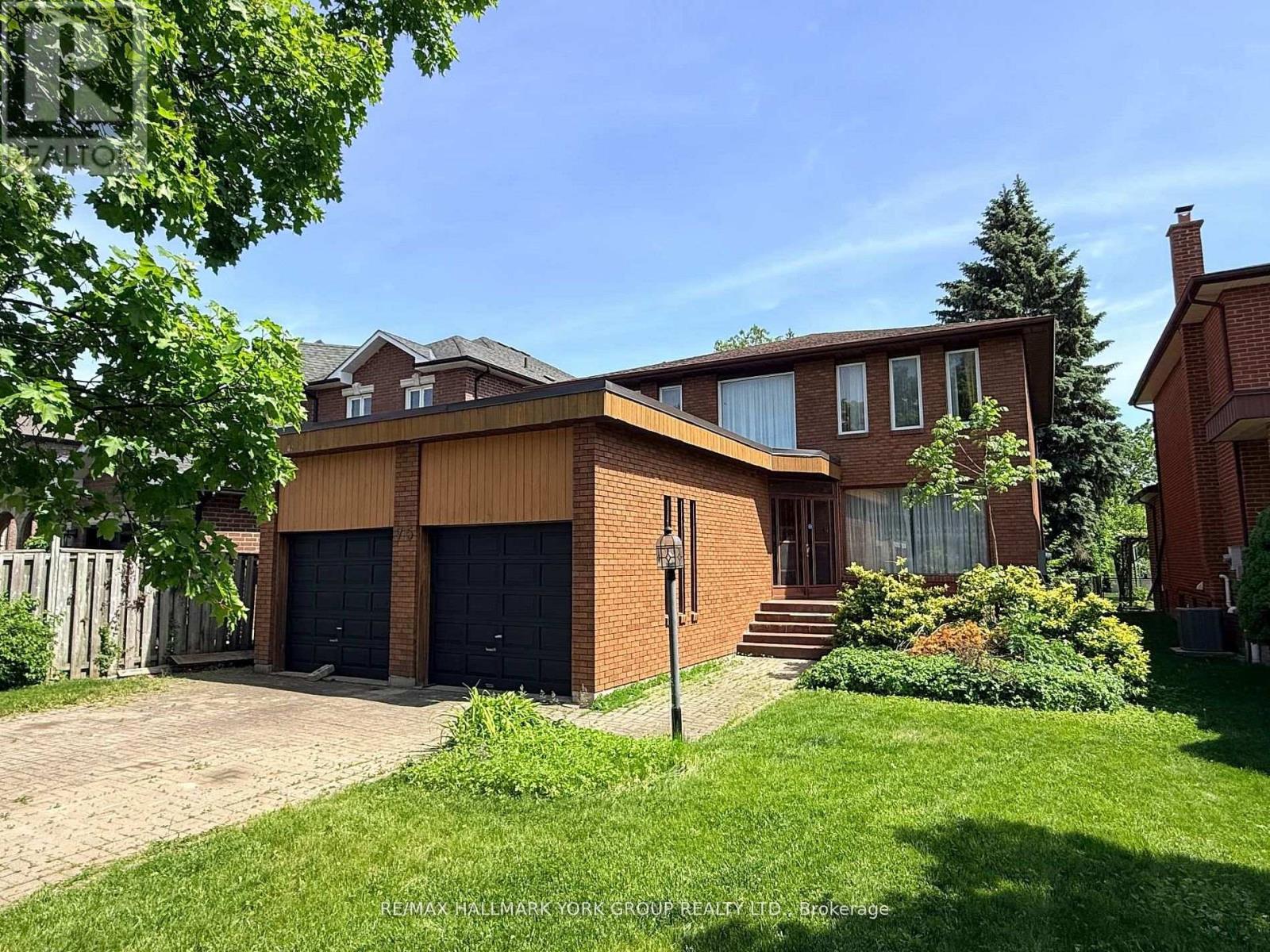 75 Spruce Avenue, Richmond Hill (South Richvale), Ontario  L4C 6V9 - Photo 1 - N13640034