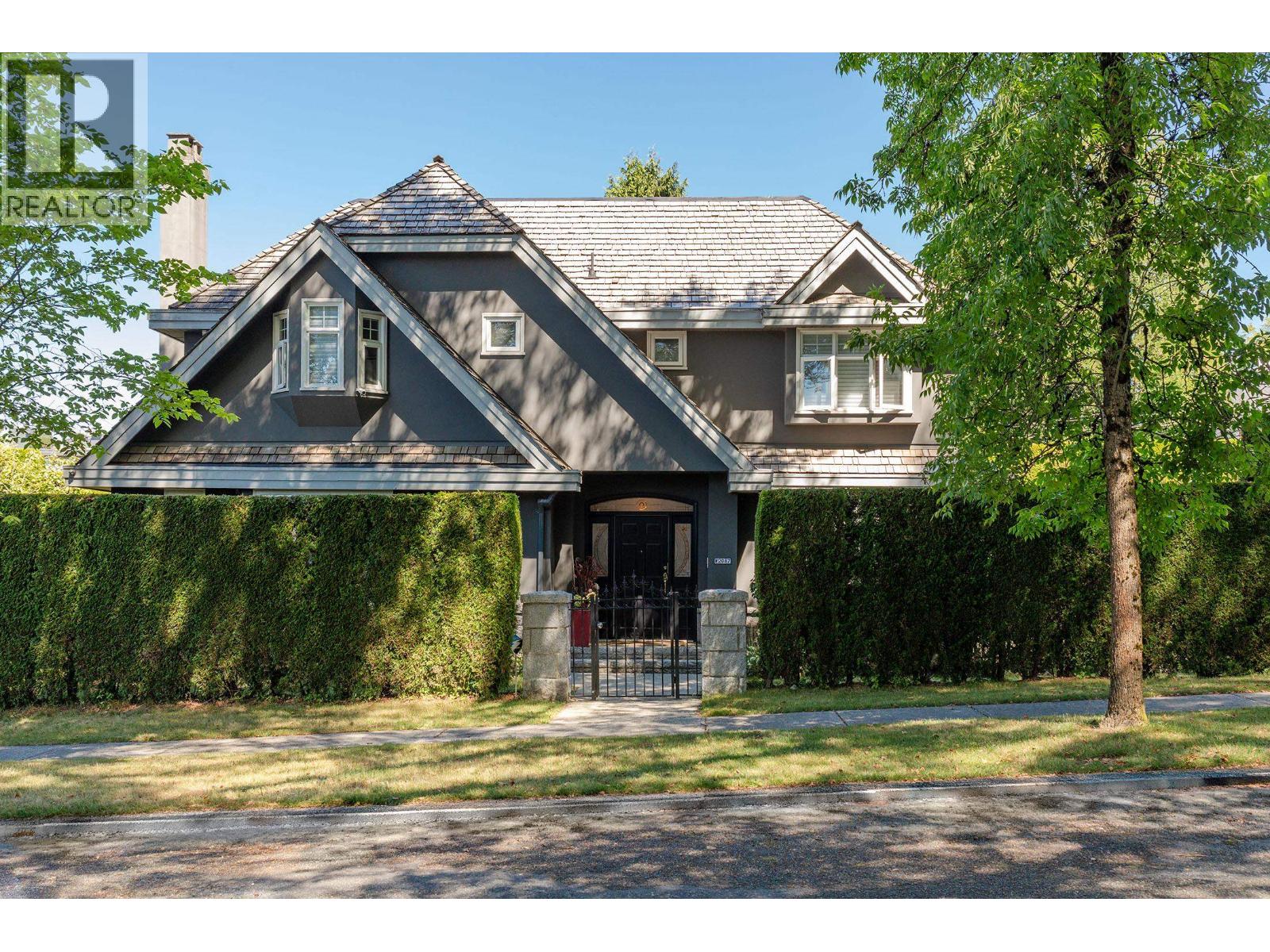 2087 W 18TH AVENUE, Vancouver, British Columbia