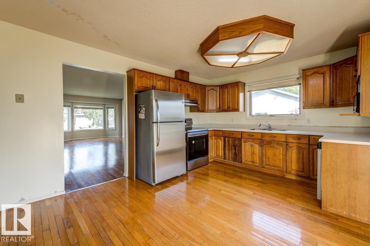 3908 28 Av Nw, Edmonton, Alberta  T6L 6E4 - Photo 20 - E4502170