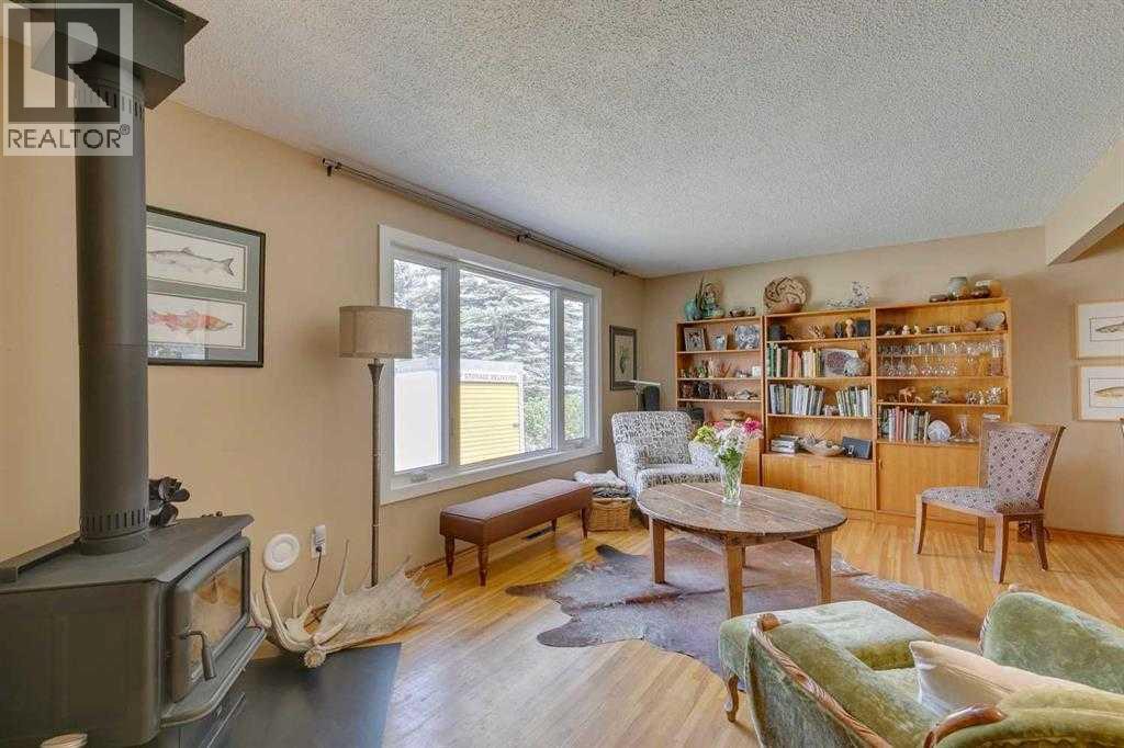 6140 Dalmarnock Crescent NW, Calgary, Alberta  T3A 1H2 - Photo 3 - A2320957