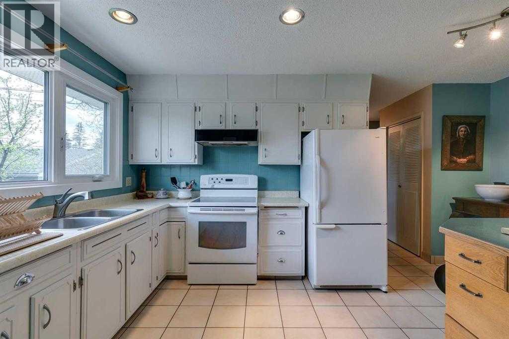 6140 Dalmarnock Crescent NW, Calgary, Alberta  T3A 1H2 - Photo 11 - A2320957