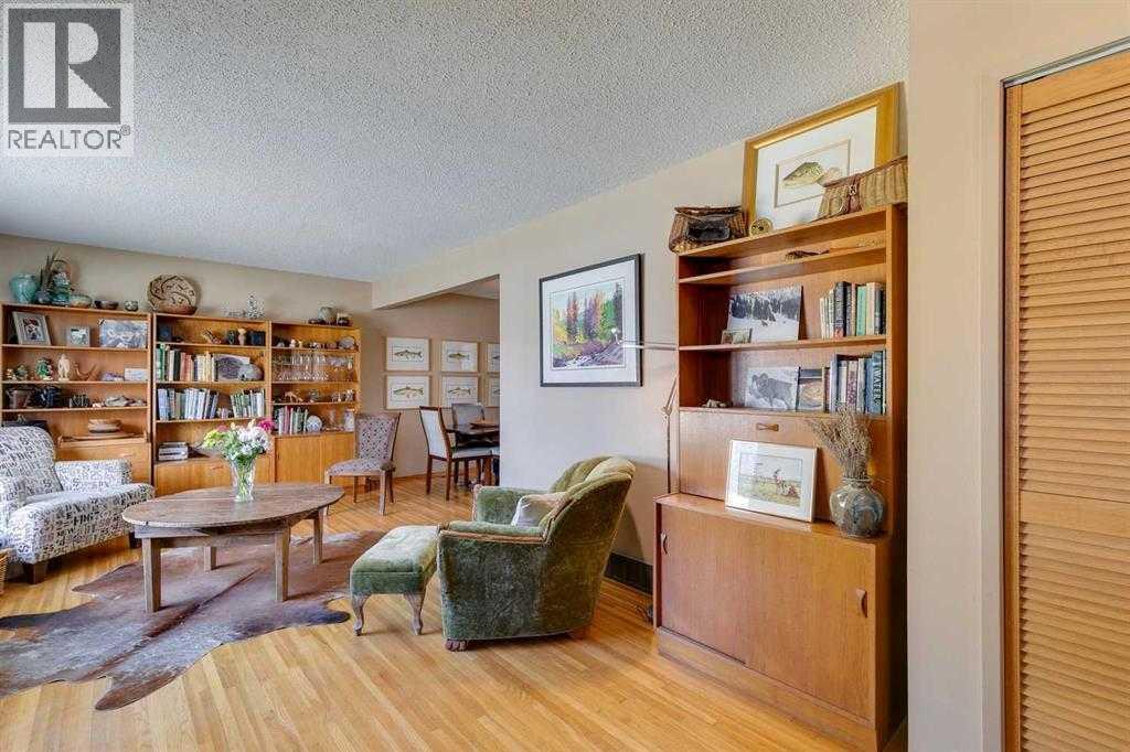 6140 Dalmarnock Crescent NW, Calgary, Alberta  T3A 1H2 - Photo 5 - A2320957