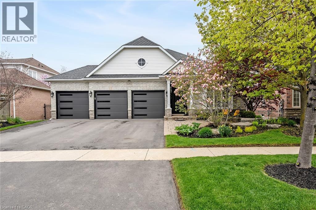 4285 COUPLES Crescent, Burlington, Ontario