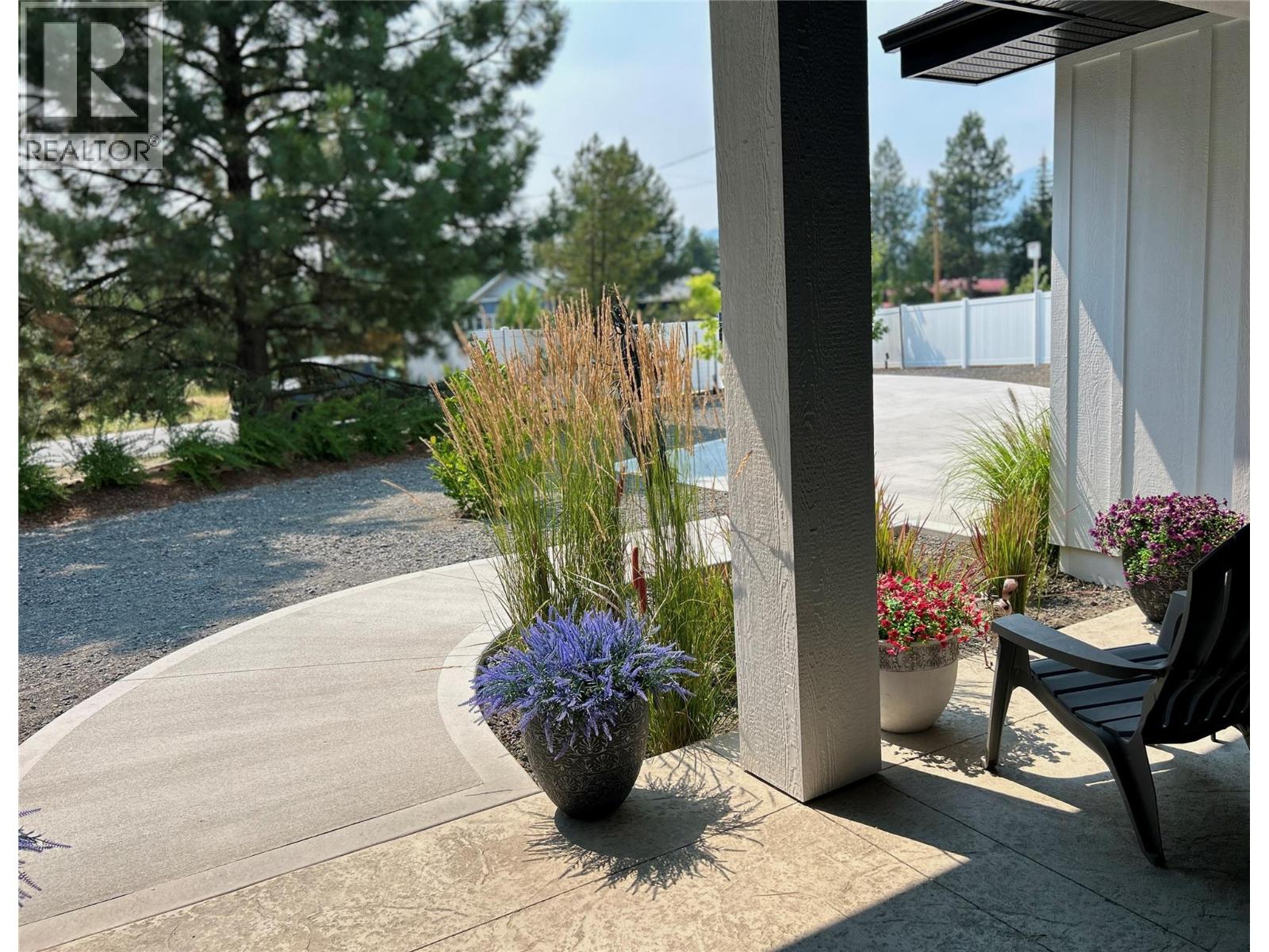 1217 Mcphee Road, Castlegar, British Columbia  V1N 4L8 - Photo 12 - 10396697