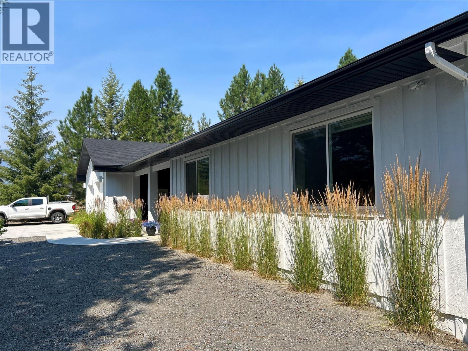 1217 Mcphee Road, Castlegar, British Columbia  V1N 4L8 - Photo 9 - 10396697