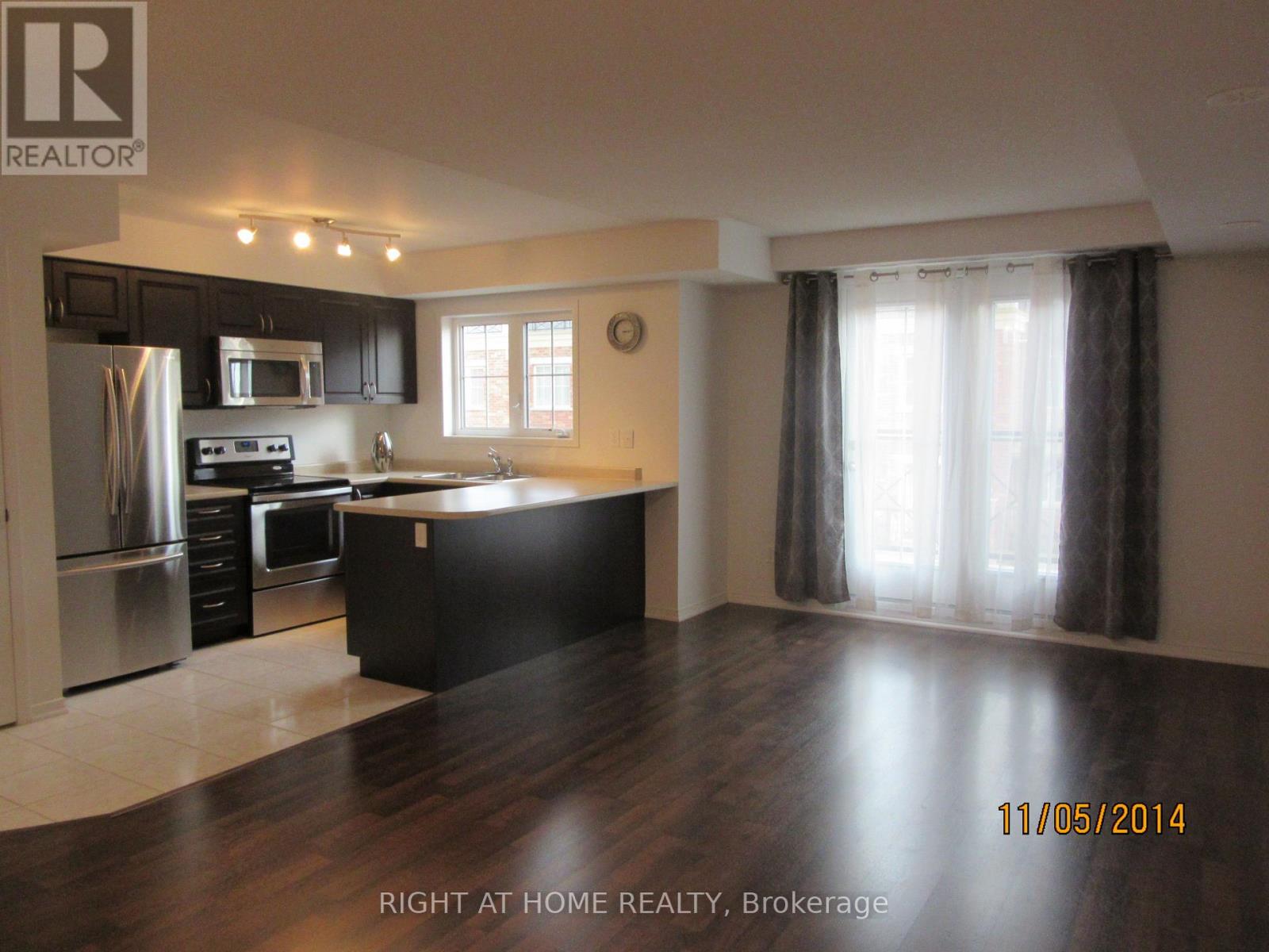 10 - 47 Hays Boulevard, Oakville, Ontario  L6H 0J1 - Photo 2 - W13639734