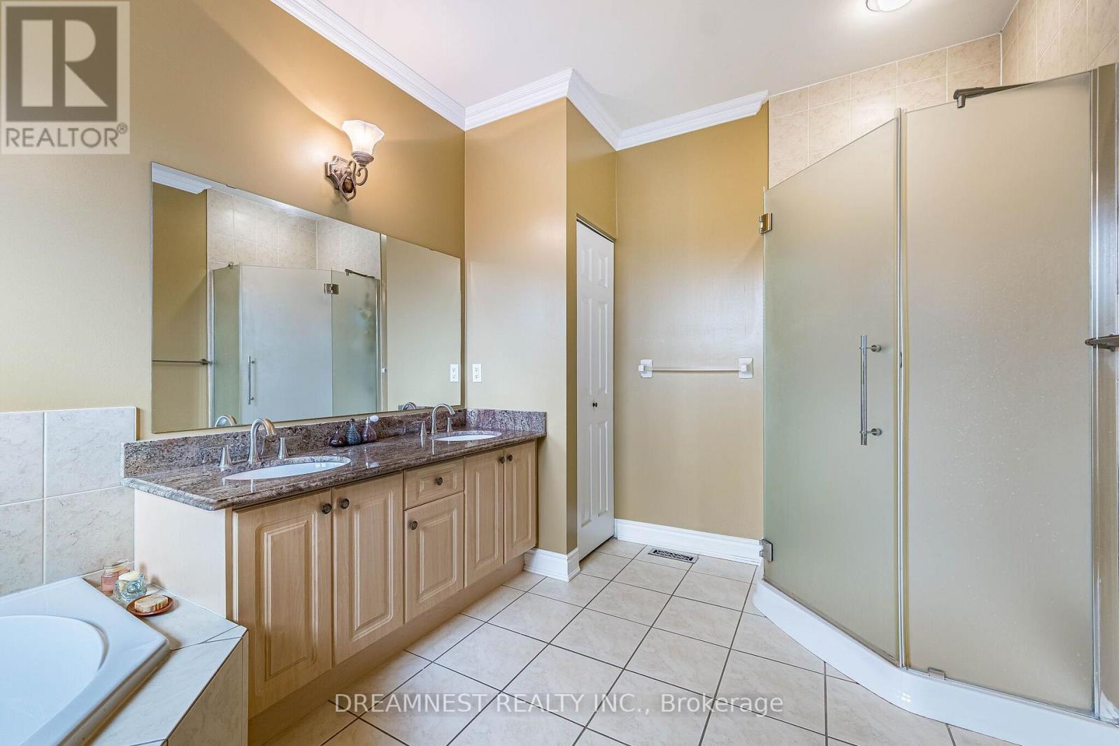 1515 Stewart Crescent, Milton, Ontario L9T 6P8 - Photo 15 - W13639906